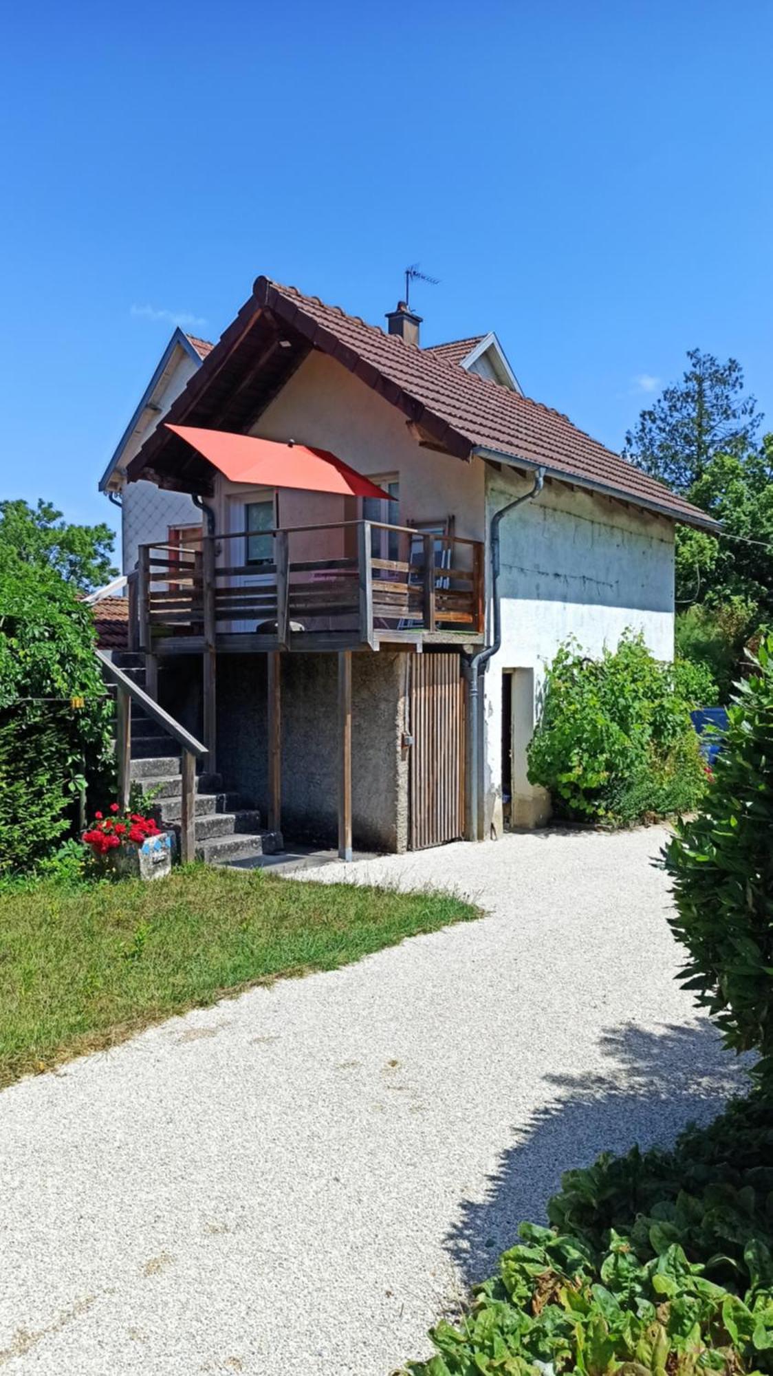 Une Tiny House A Decouvrir Au Coeur De La Cite ! Hotel Contrexéville Exterior photo